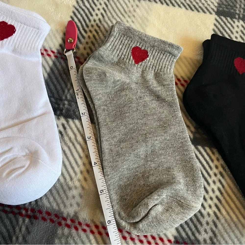 Heart Embroidered Ankle Socks - White, Gray, Black